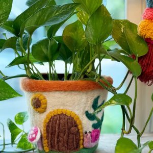 Hand-Felted Wool Mushroom House Planter – Whimsical Fairy Tale Decor for Succulents